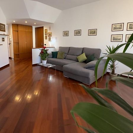 Emeraldway - Bellissimo Appartamento In Zona Sempione-Tre Torri Milán Exterior foto