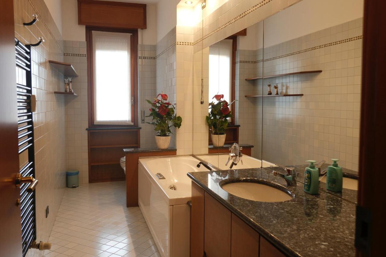 Emeraldway - Bellissimo Appartamento In Zona Sempione-Tre Torri Milán Exterior foto