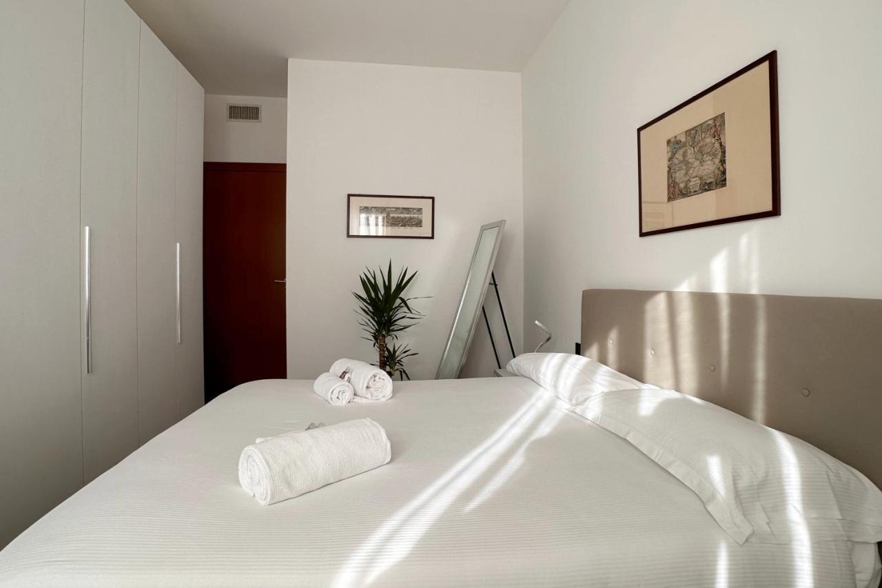Emeraldway - Bellissimo Appartamento In Zona Sempione-Tre Torri Milán Exterior foto
